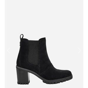 UGG WOMEN’S HAZEL BOOTIE SZ 10